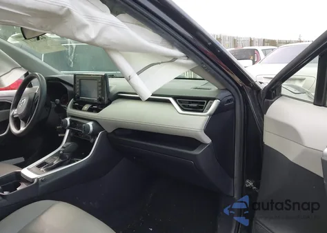 2020 Toyota Rav4 Xle z USA, uszkodzony, nr VIN JTMP1RFV8LD060642